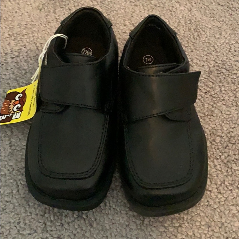Dress shoes